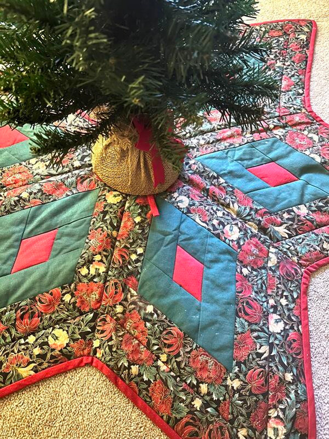 Pieced Christmas Tree Skirt, Forest Green and Dark Red Floral Etsy