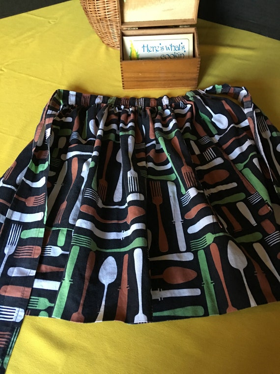 Retro Kitchen Apron with Wooden Recipe Box and Recipe Cards, 1960s