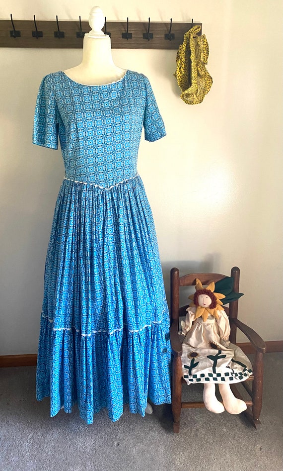 Vintage Blue Calico Prairie Dress, Size M - image 2