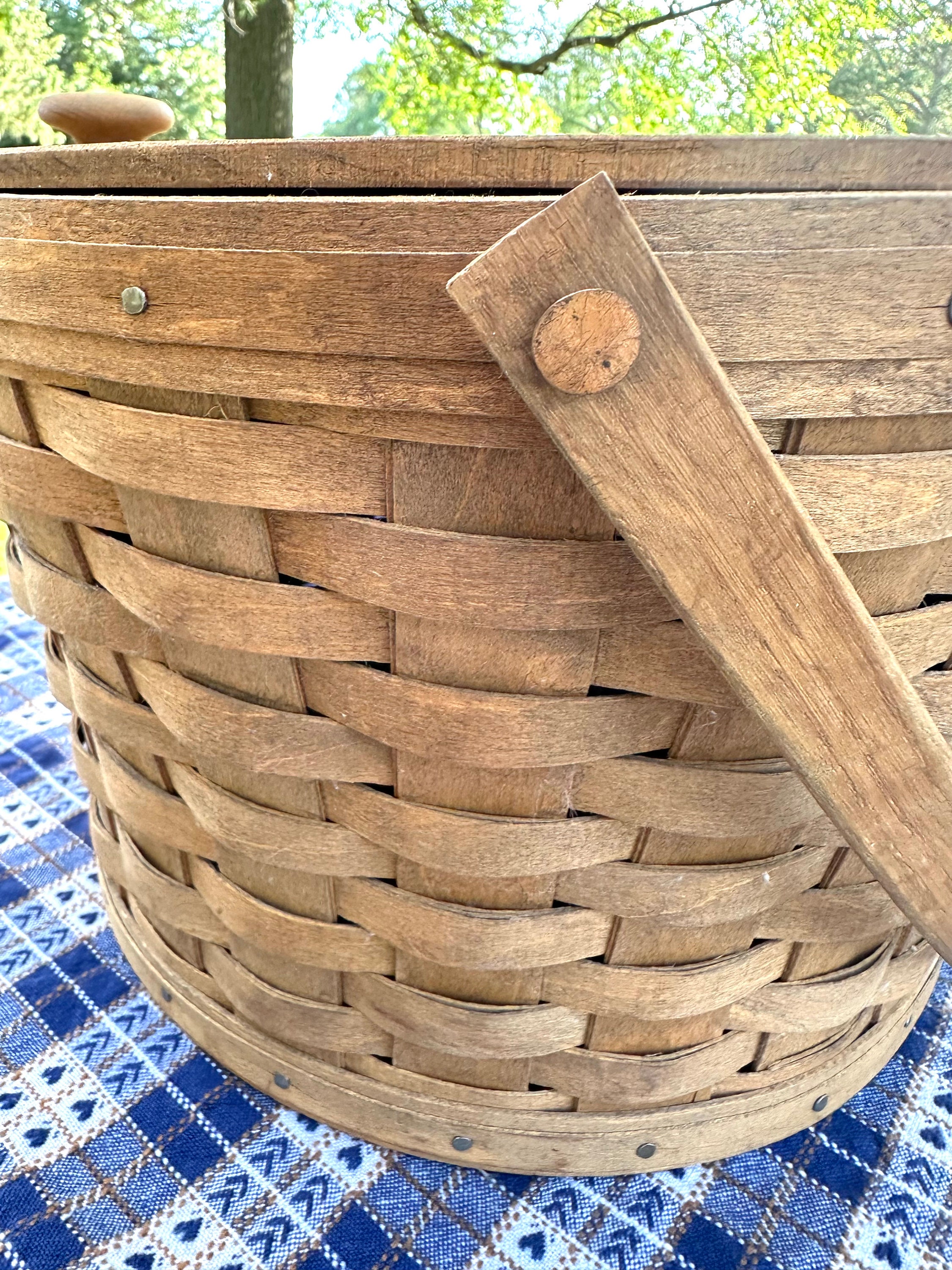 Rare Vintage Round Longaberger Basket with Handle, Handwoven
