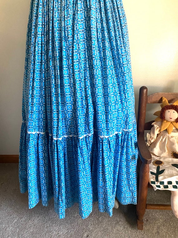 Vintage Blue Calico Prairie Dress, Size M - image 6