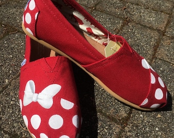 Minnie Mouse TOMS shoes Disney Character