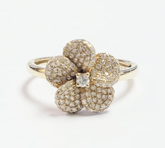 14k Yellow Gold Delicate Diamond Flower Ring