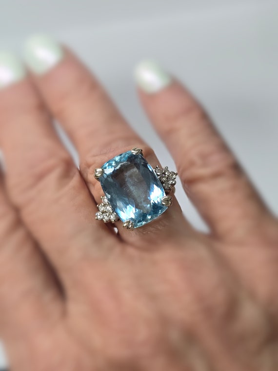 SALE!!! 18k DROP DEAD 17.75ct Aquamarine & Diamond Two Tone Ring Free Shipping