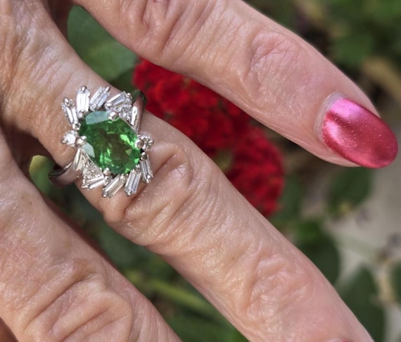Ladies Tsavorite Garnet & Diamond Ring 14k White Gold