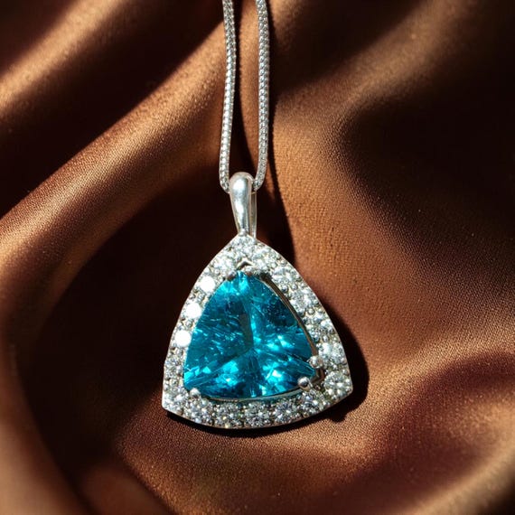Stunning 14k 7.65ct Apatite and Diamond Pendant/Necklace