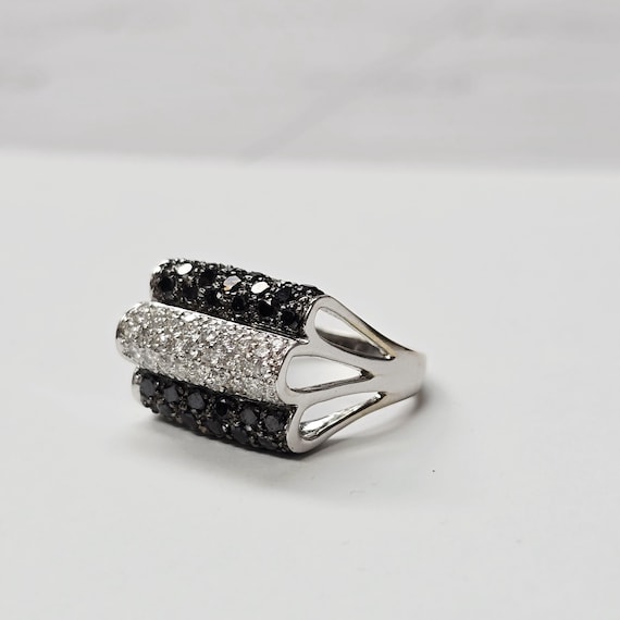 Unique Ladies Black & White Diamond Ring 14kw Free Shipping!