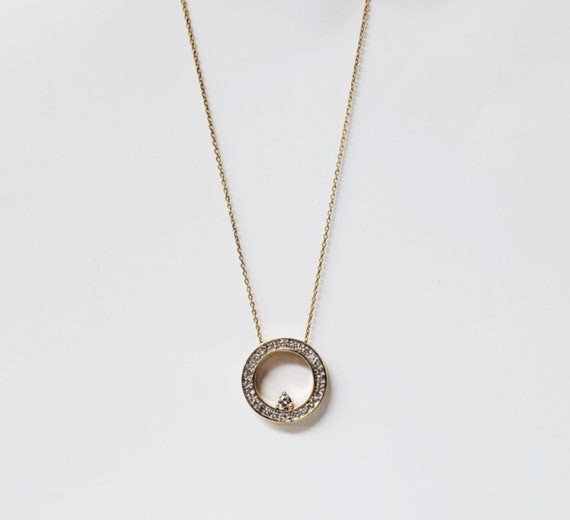 14k Yellow Gold Diamond Circular Pendant with Chain