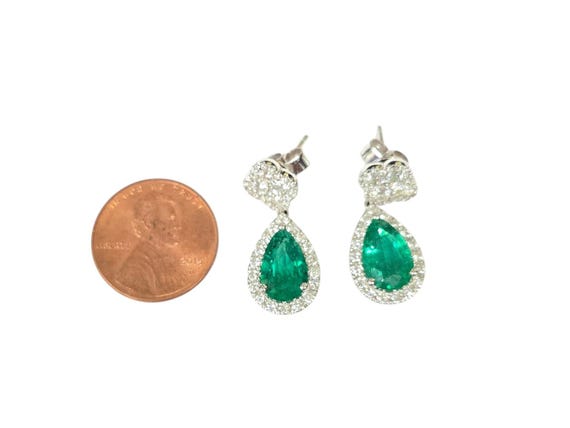 STUNNING 18kw Natural Emerald and Diamond Drop Earrings