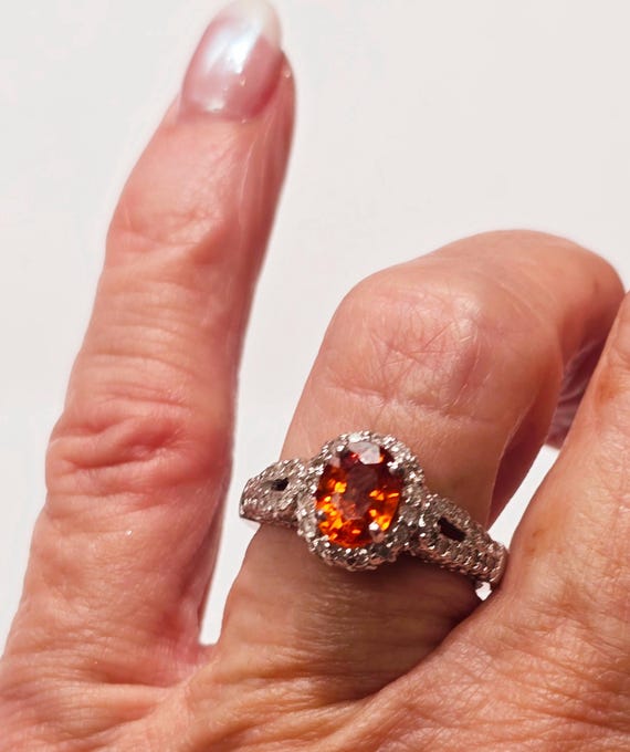Stunning 14kw Bright Orange Sapphire & Diamond Ring