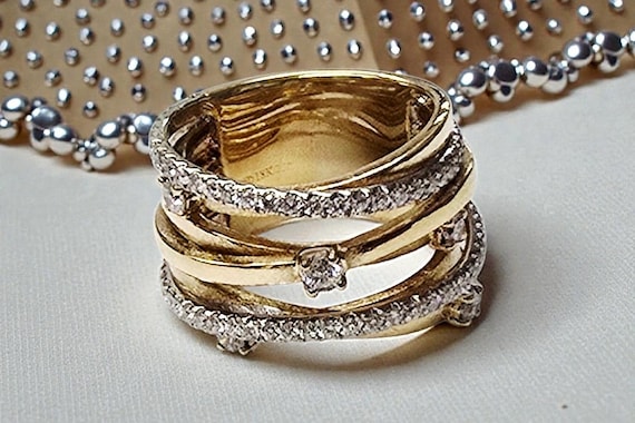 18k Ladies Wide Cross-Over Ring with Diamonds