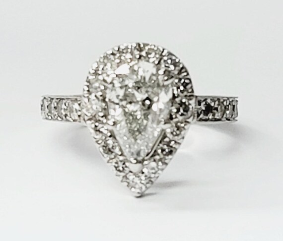 SALE!!  Ladies 1.51ct NATURAL Pear Shape Diamond Engagement Ring