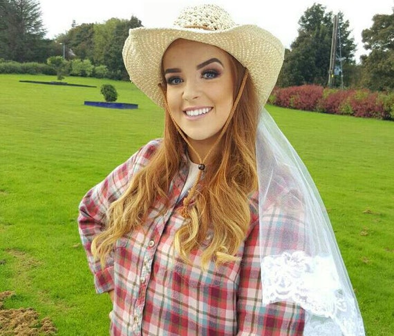 Cowboy Hat with Veil - Country Hen Party - Bachelorette - Bride to be Country Bridal Shower - Southern Bride - Hair Accessory - Western