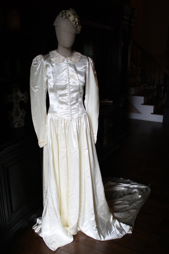 1940s Wedding Dress Gatsby Art Deco Era Liquid Sa… - image 1