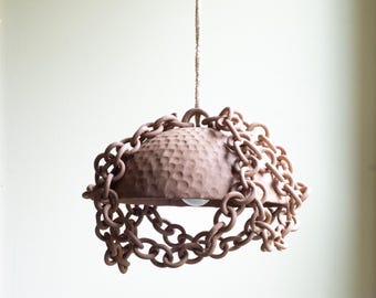 Luminária pendente de corrente de cerâmica terracota feita à mão: lustre rústico de grés