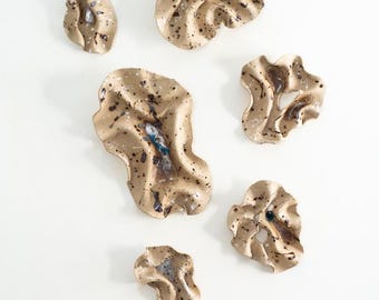 Arte de parede em grés costeiro, instalação de parede em cerâmica,