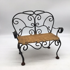 Vtg Wrougth Iron And Wicker Doll Or Bear Park Bench 13Wx12.75Hx6Deep READ