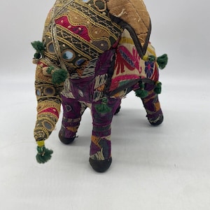 VTG handgemaakte gevuld katoen geborduurd Rajasthani Artisan OLIFANT India