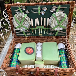小物入れ BREXTON COLLECTION Brexton Wicker Picnic Hamper Set: 1950s English Service for 6 - Etsy