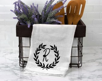 Personalized, Monogram, R, Kitchen Towels, Flour Sack Towels, Kitchen Decor, Hostess Gifts, Engagement Gifts, Wedding Gifts, Tea Towels
