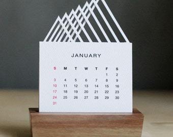 2018 Minimalist Paper Cut Desk Calendar with Solid Wood Base Holder \ Triangle Forest
