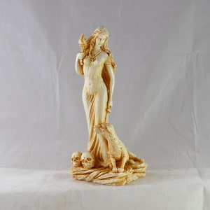Hecate Magic Witch Goddess Hekate Aged Patina statue  19cm 7,5 inches