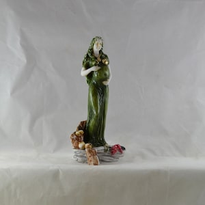 Mother Gaia Earth Colour Green Statue Altar 20 cm (7,9 inches)