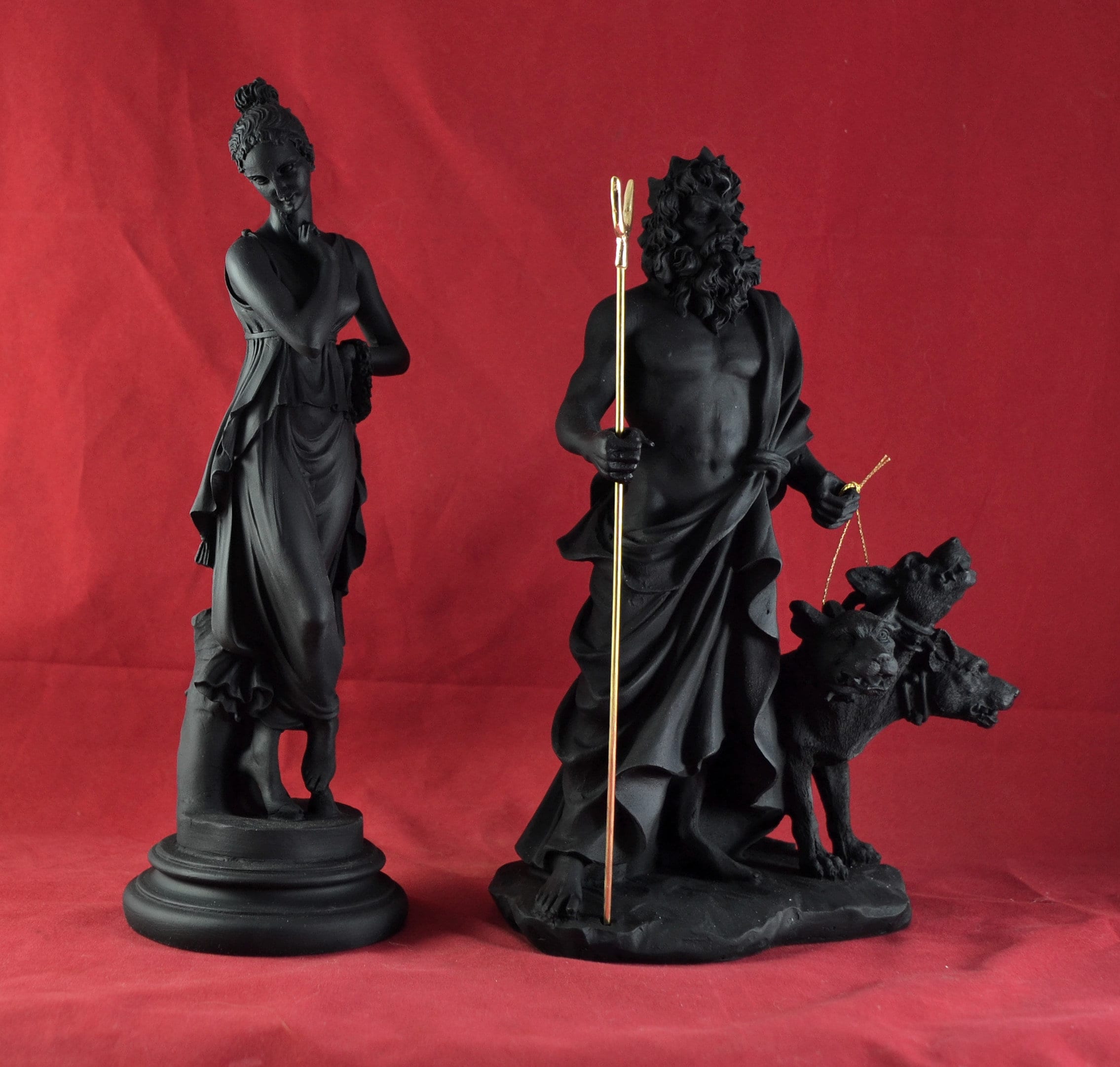 黒色の神話的な人物像3体セット 黒いペルセポネとハデスの像セット、石製のギリシャ神話装飾、冥界の