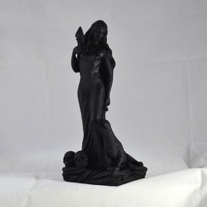 Hecate Black Magic Witch Goddess Hekate  statue  19cm 7,5 inches