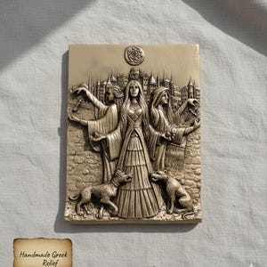 Estatua en relieve de la diosa bruja mágica dorada Hécate, 23 cm (9 pulgadas)