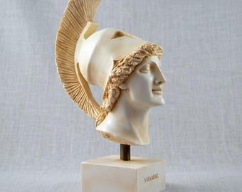 ホメロスの時代のギリシャの戦士アレスの像としても知られています