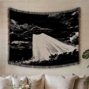 Spooky Night Ufo Woven Throw, Alien Abduction Blanket, Alien Spaceship Beam Throw, Retro Sci-Fi Art Blanket, Vintage Spacecore Decor, MYC805