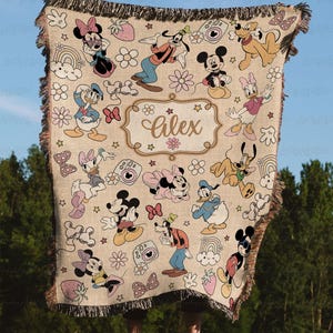 Custom Xmas Disney Blanket With Mickey And Friends, Cute Mickey Mouse Blanket, Cozy Magic Kingdom Decor, Disneyland Birthday Gift, THA316-5 bild 6