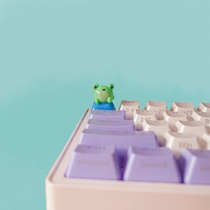 Happy Froggy Keycap | Artisan Keycap For Mechanical Keyboard | Handmade with Polymer Clay | Cherry MX Profile | Him & Her Gifts