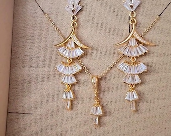 Pendientes de novia Art Déco de oro de 24k y plata con cristal, joyería nupcial Art Déco, joyería de los años 20, pendientes de cristal para damas de honor, pendientes colgantes de novia