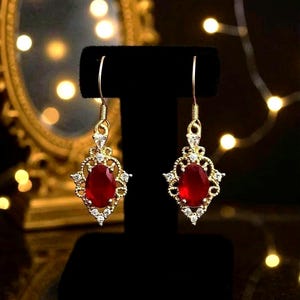 Boucles d'oreilles en plaqué or 24 carats, boucles d'oreilles Art déco rouges, boucles d'oreilles Bridgerton, ensemble de bijoux de mariée rubis, bijoux des années 1920, boucles d'oreilles de demoiselle d'honneur