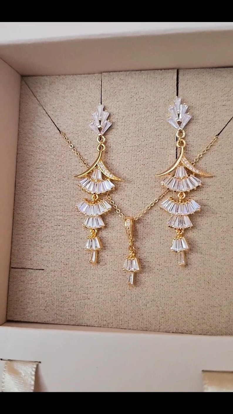 Gold Art deco earrings, diamond shape dangle earrings, Gatsby 1920s Roaring 20s, Bridal crystal drop earrings, art nouveau earrings an necklace elegant pretty dainty long earrings, dangle earrings