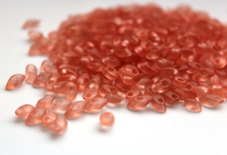 Pink long magatama 4x7mm Japanese beads Pink seed beads Glass Seed Bead Miyuki Long Magatama LMA-2103F Matted Transparent Peach