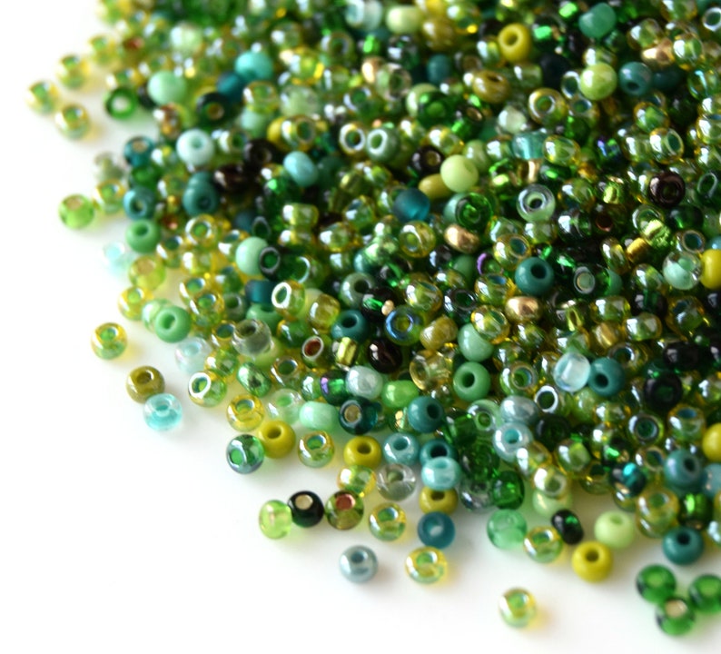 Бисер 100. 100 грамм бисера. Бисер 100. Бисер фон. Бисер 0.