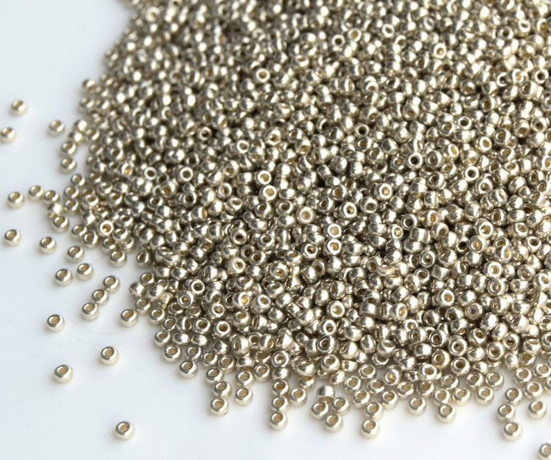 Japanese Seed Beads Silver Seed Beads Miyuki 150 RR-4201 duracoat galvanized silver