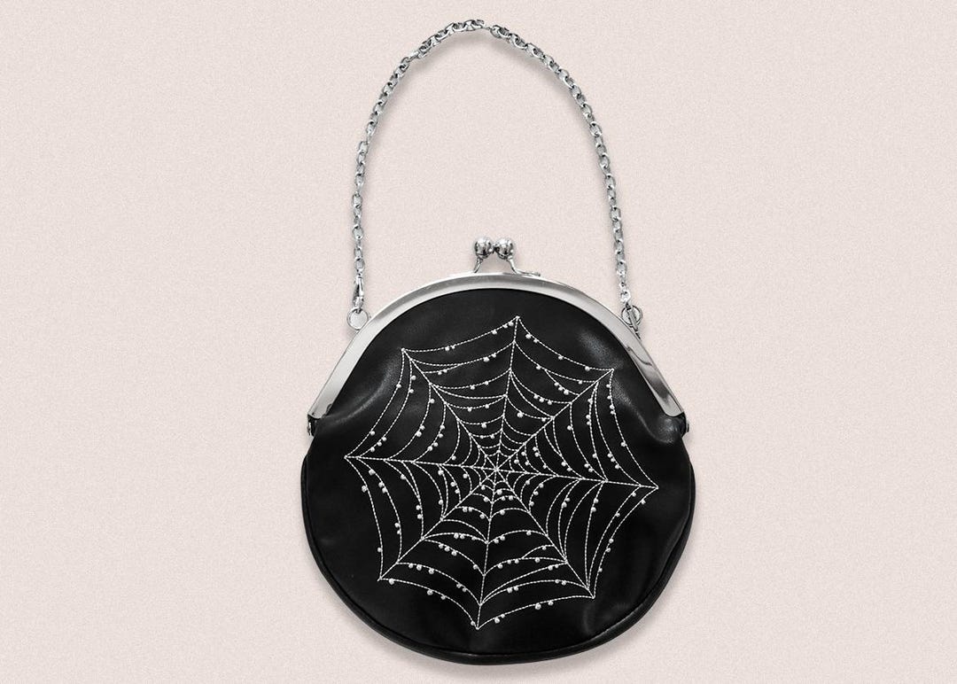 BPN 蜘蛛の巣　チェーン装飾　トランクバッグ　ゴシック系 il_1080xN.7208294870_mu57.jpg