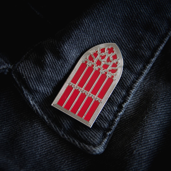 Saint Giles Cathedral Gothic Architecture Window Enamel Pin Brooch - Silver & Red - Alternative Fashion Goth Style Lapel Button Brooch Gift