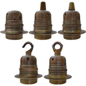 E27 Metal and Ceramic Earthed Lamp Bulb Holder in Antique Brass