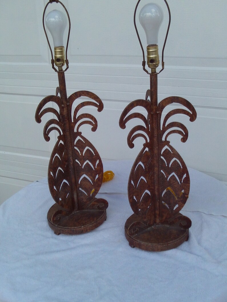 Pair Of Vinatge EXCELSIOR Stamped Metal Pineapple Table Lamps W 3 Way Switch