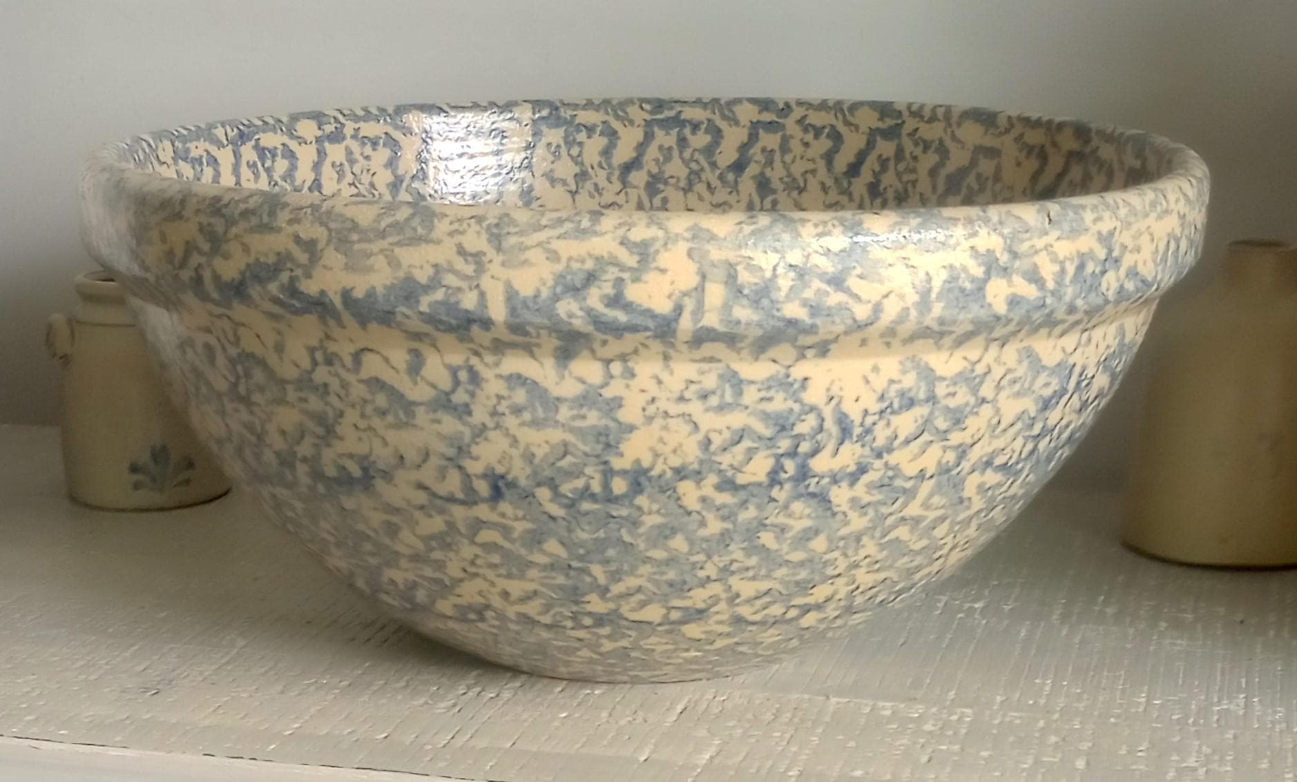 Vintage xtra Large Robinson Ransbottom Blue Spongeware Stoneware Mixing Bowl 16"