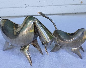 Vintage Pair Of Unique Rare Ecuador Joaquin Taller Tinta Style Bulls Gem Eyes