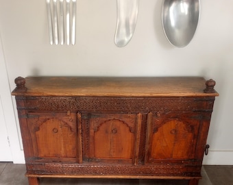 Antique Indian Dowry Chest Cupboard Cabinet Console Buffet Sideboard 3 Door