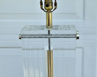 Vintage Mid Century Lucite And Brass Iconic Architectural 3-Way Table Lamp