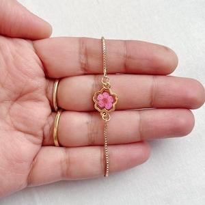 Pressed Flower Resin Bracelet: Gold Brass Chain, Adjustable Charm