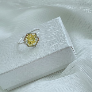 Real flower Ring/Resin Ring/Pressed flower resin ring/plant ring/botanical ring/Terrarium jewelry/Gift for her/can be customized
